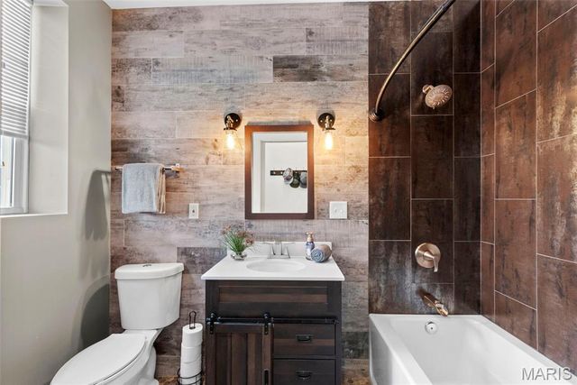 2842 Victor Street, St Louis, MO 63104