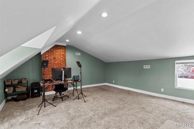 2842 Victor Street, St Louis, MO 63104