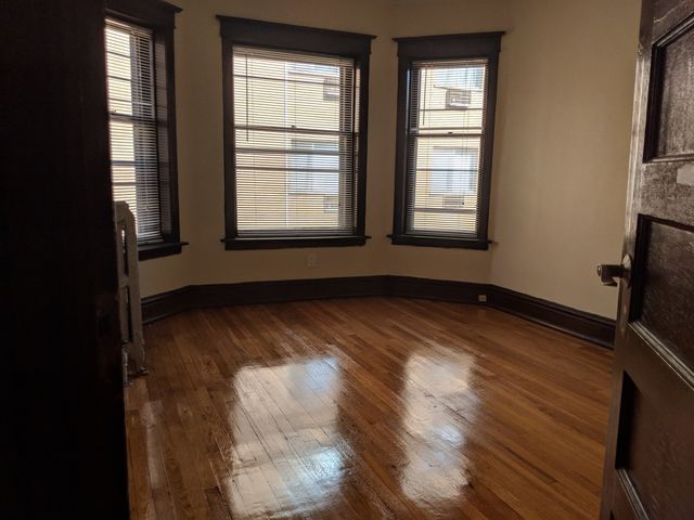1707 Ridge Avenue 204, Evanston, IL 60201