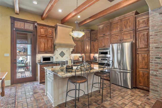 112 Vieux Carre, Bossier City, LA 71111