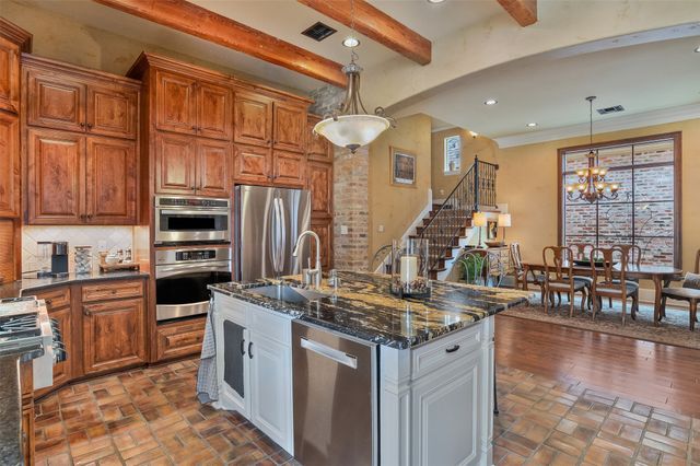 112 Vieux Carre, Bossier City, LA 71111