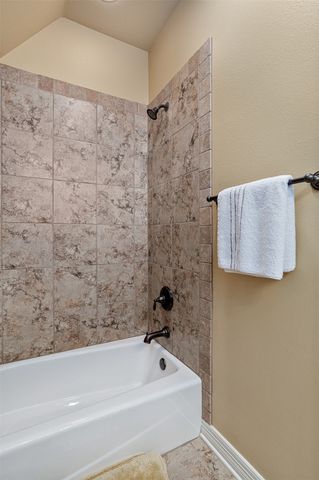 112 Vieux Carre, Bossier City, LA 71111