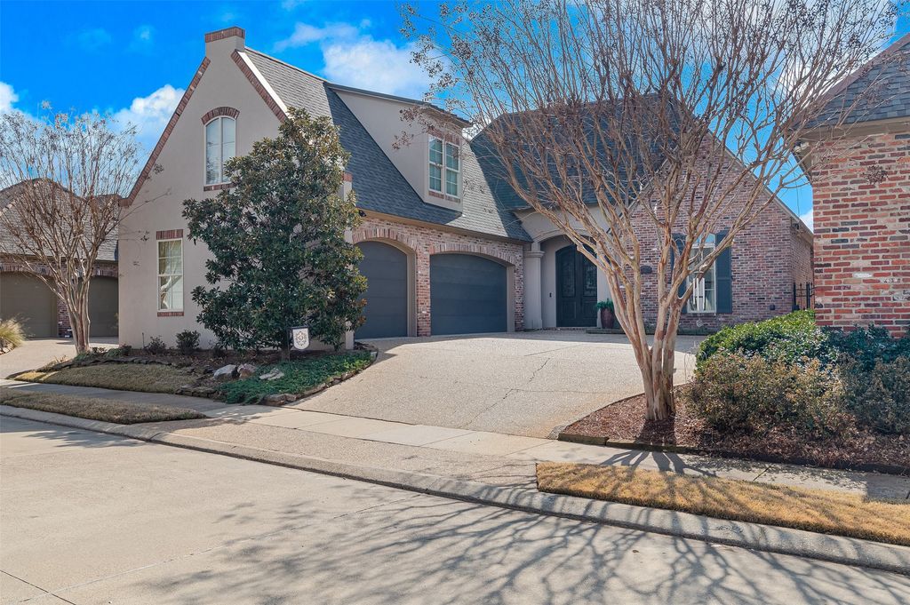 112 Vieux Carre, Bossier City, LA 71111