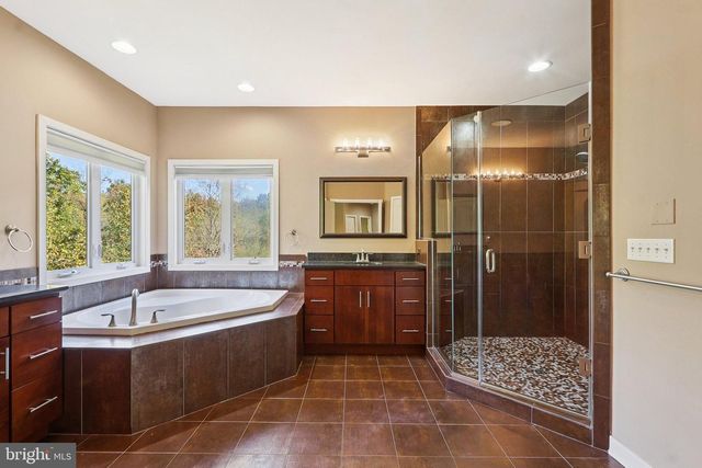 3211 COURTSIDE RD, Bowie, MD 20721