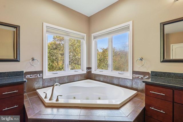 3211 COURTSIDE RD, Bowie, MD 20721