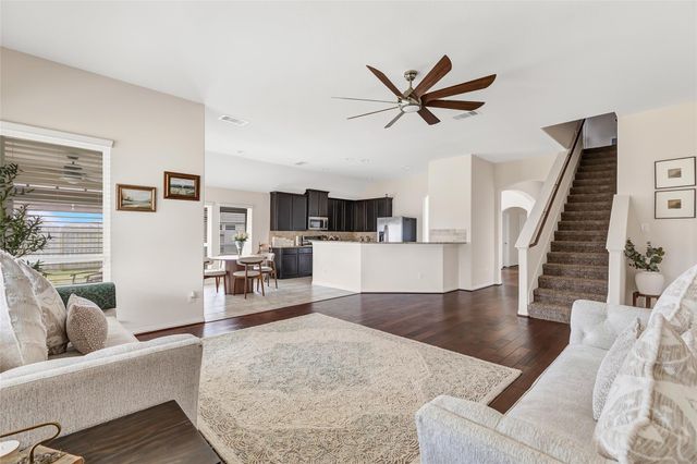 9518 Wincrest Drive, Mont Belvieu, TX 77523