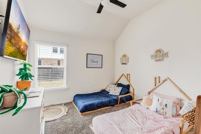 9518 Wincrest Drive, Mont Belvieu, TX 77523