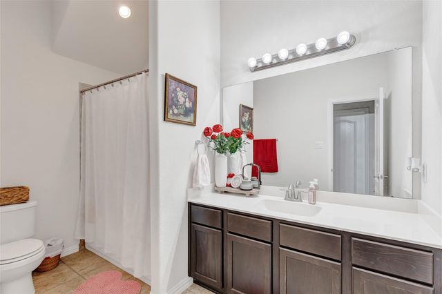 9518 Wincrest Drive, Mont Belvieu, TX 77523