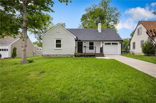 8012 Belleview Avenue, Kansas City, MO 64114