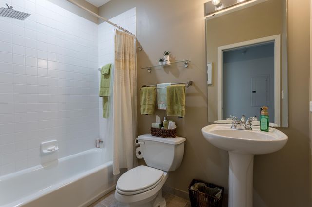 545 N 1st Street 403, Minneapolis, MN 55401