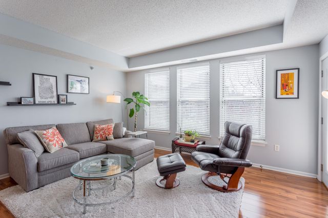 545 N 1st Street 403, Minneapolis, MN 55401