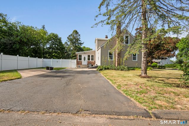 25 Douglas Drive, Meriden, CT 06451