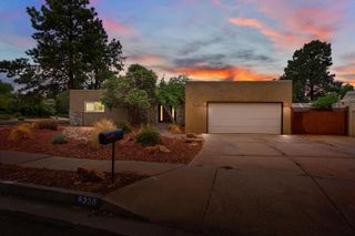 8320 CHERRY HILLS Drive NE, Albuquerque, NM 87111