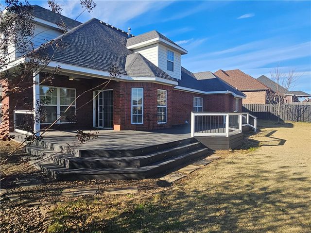 2311 Mont Blanc Avenue, Rogers, AR 72758