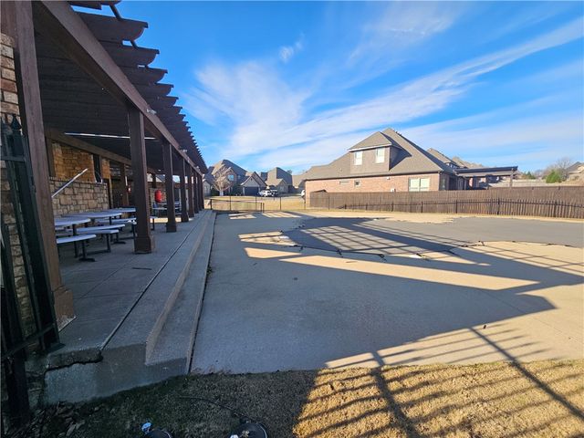 2311 Mont Blanc Avenue, Rogers, AR 72758