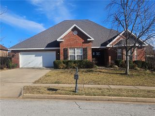 2311 Mont Blanc Avenue, Rogers, AR 72758