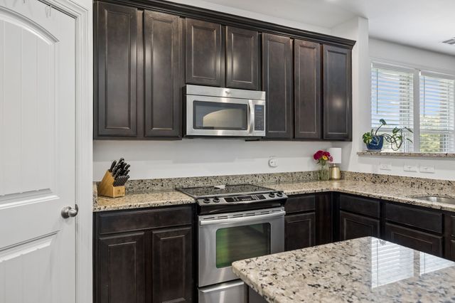 2293 Dewey Dr, Spring Hill, TN 37174