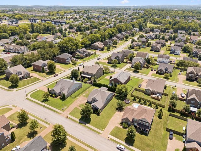 2293 Dewey Dr, Spring Hill, TN 37174