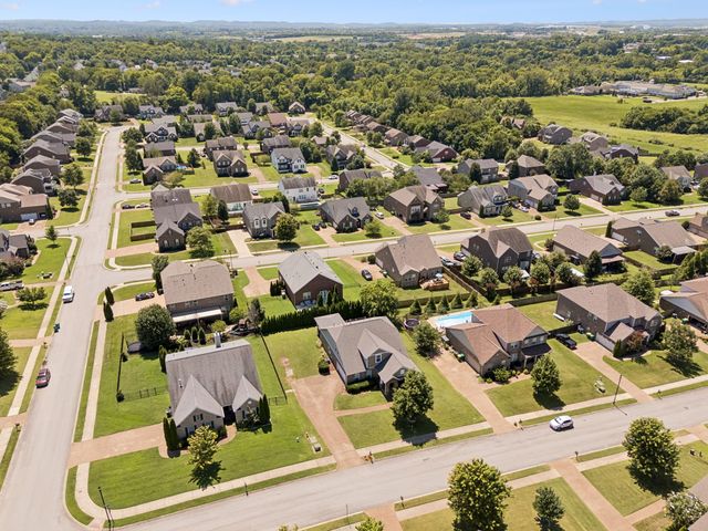 2293 Dewey Dr, Spring Hill, TN 37174
