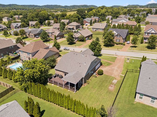 2293 Dewey Dr, Spring Hill, TN 37174