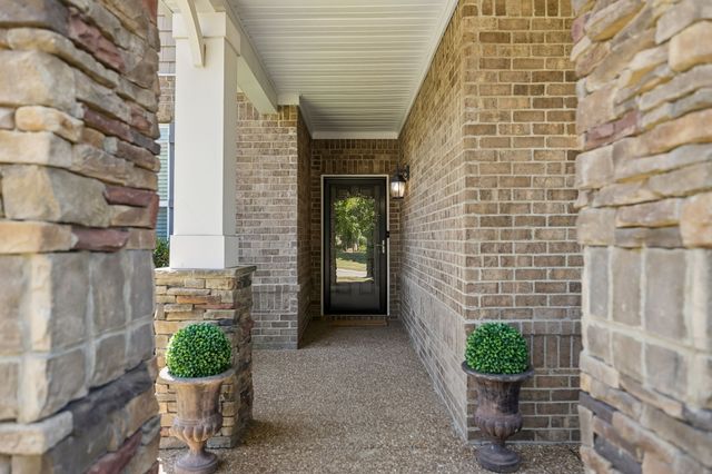 2293 Dewey Dr, Spring Hill, TN 37174