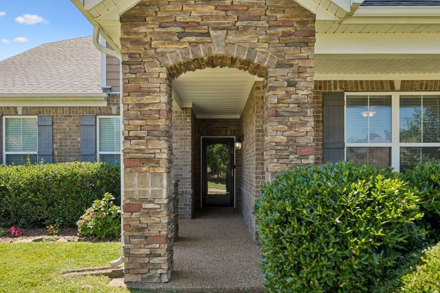 2293 Dewey Dr, Spring Hill, TN 37174