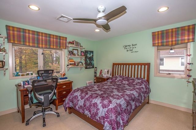 70 Tennyson Dr, Longmeadow, MA 01106