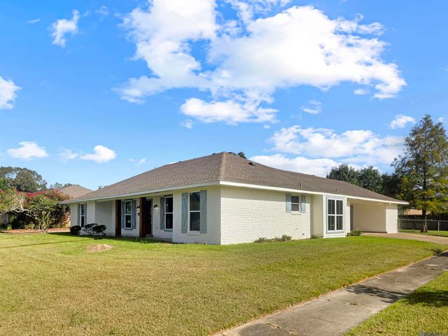 15502 Firewood Dr, Baton Rouge, LA 70816