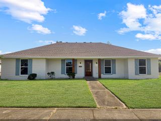 15502 Firewood Dr, Baton Rouge, LA 70816