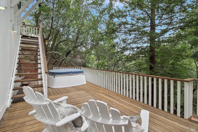 34 Fair Dr, San Rafael, CA 94901