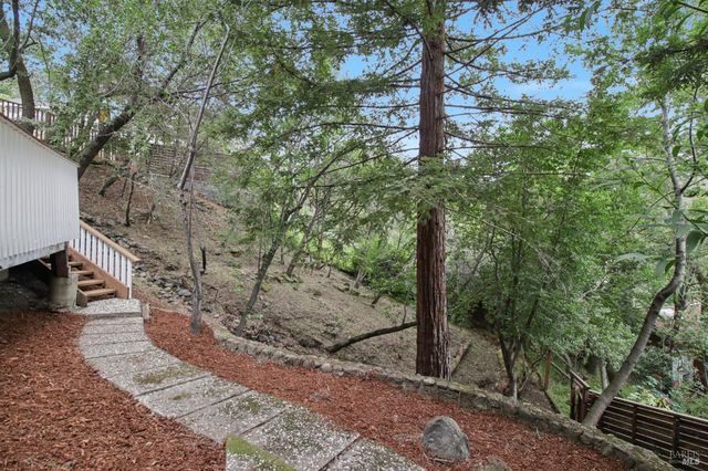 34 Fair Dr, San Rafael, CA 94901