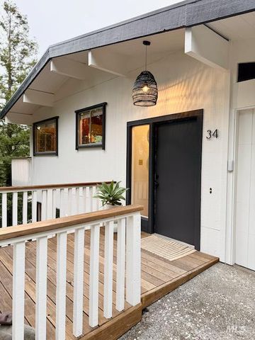 34 Fair Dr, San Rafael, CA 94901