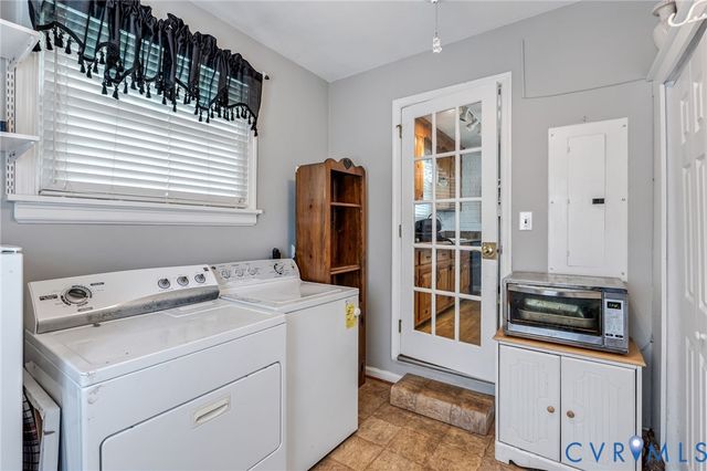 4417 Dudley Dr, Chester, VA 23831