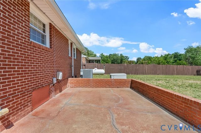 4417 Dudley Dr, Chester, VA 23831