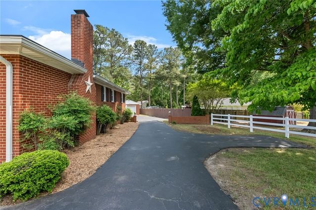 4417 Dudley Dr, Chester, VA 23831