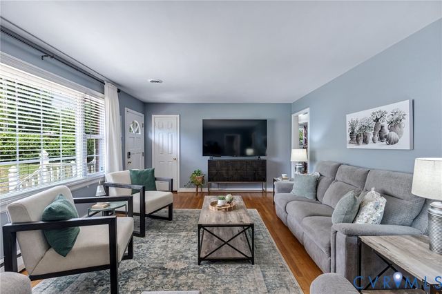 4417 Dudley Dr, Chester, VA 23831