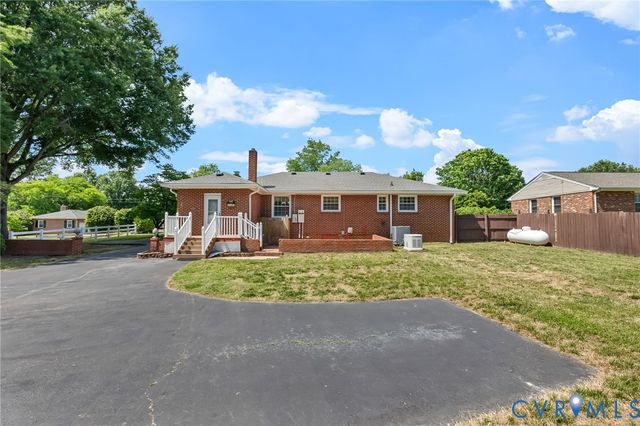 4417 Dudley Dr, Chester, VA 23831