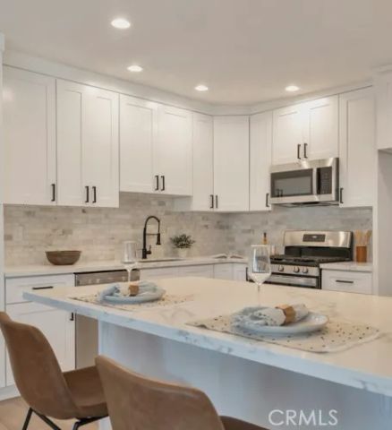 27039 Rio Prado Dr, Valencia, CA 91354