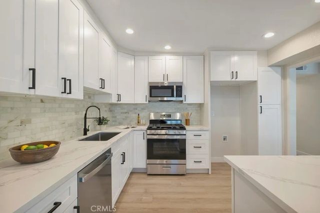 27039 Rio Prado Dr, Valencia, CA 91354