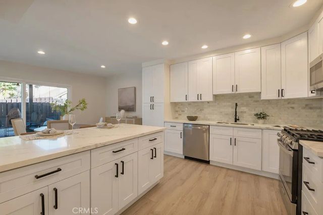 27039 Rio Prado Dr, Valencia, CA 91354