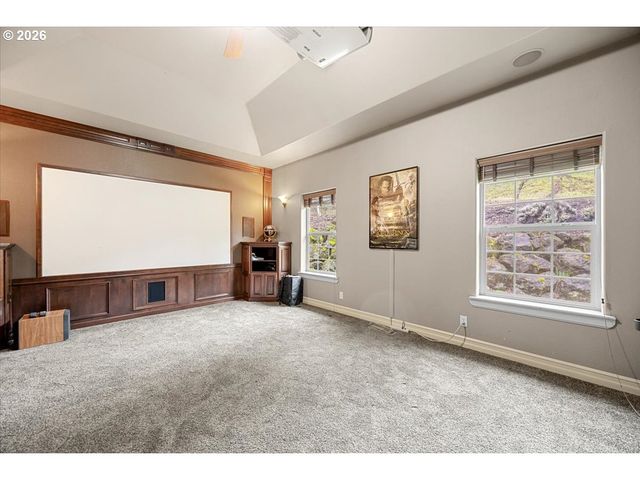 1700 Nw AVERY St, Roseburg, OR 97471