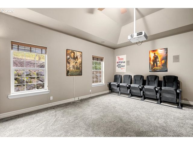 1700 Nw AVERY St, Roseburg, OR 97471