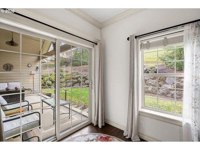 1700 Nw AVERY St, Roseburg, OR 97471