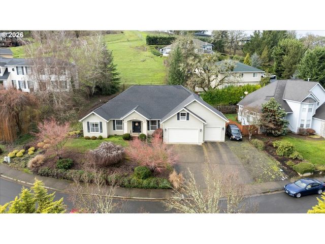 1700 Nw AVERY St, Roseburg, OR 97471