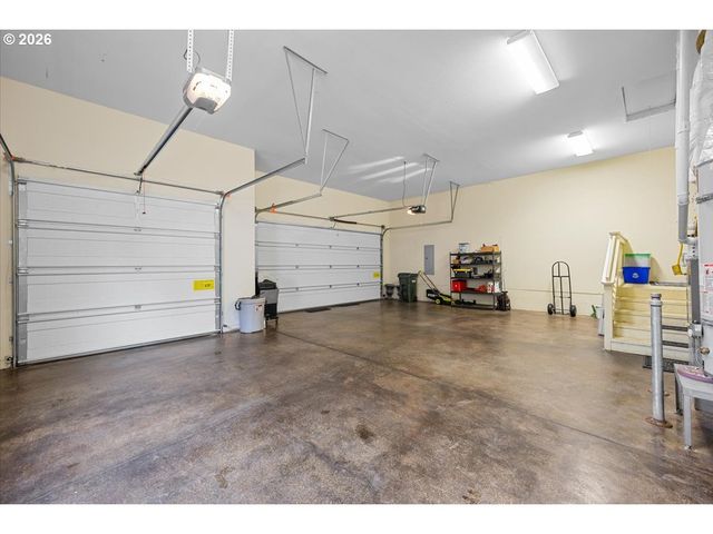 1700 Nw AVERY St, Roseburg, OR 97471