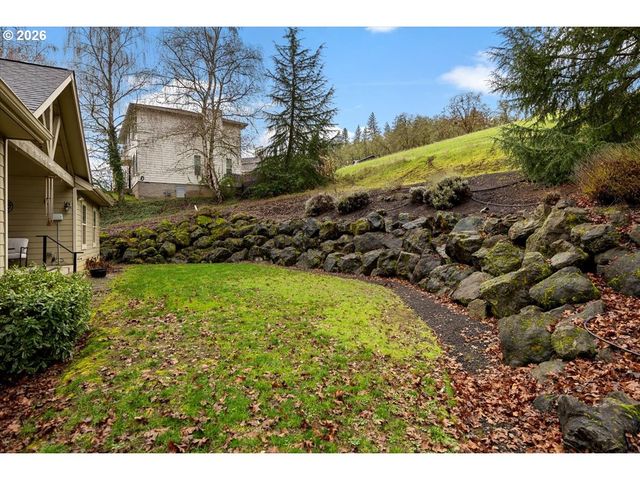 1700 Nw AVERY St, Roseburg, OR 97471