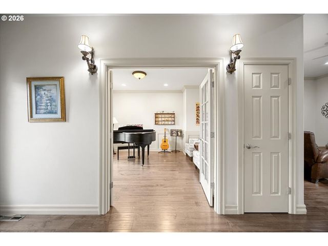 1700 Nw AVERY St, Roseburg, OR 97471