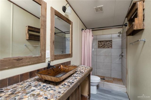 9816 N Cesar Chavez N Road, Edinburg, TX 78542