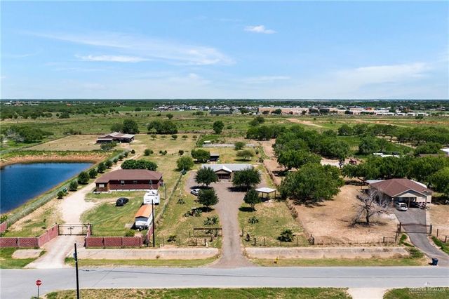 9816 N Cesar Chavez N Road, Edinburg, TX 78542