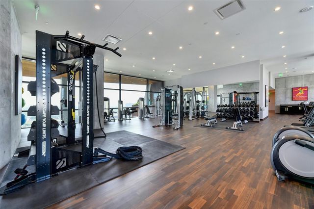 70 Rainey ST 1306, Austin, TX 78701